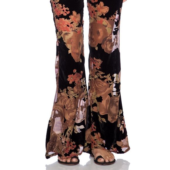 Flynn Skye Womens Black Floral Patty Flare Pant - Picture 2 of 14